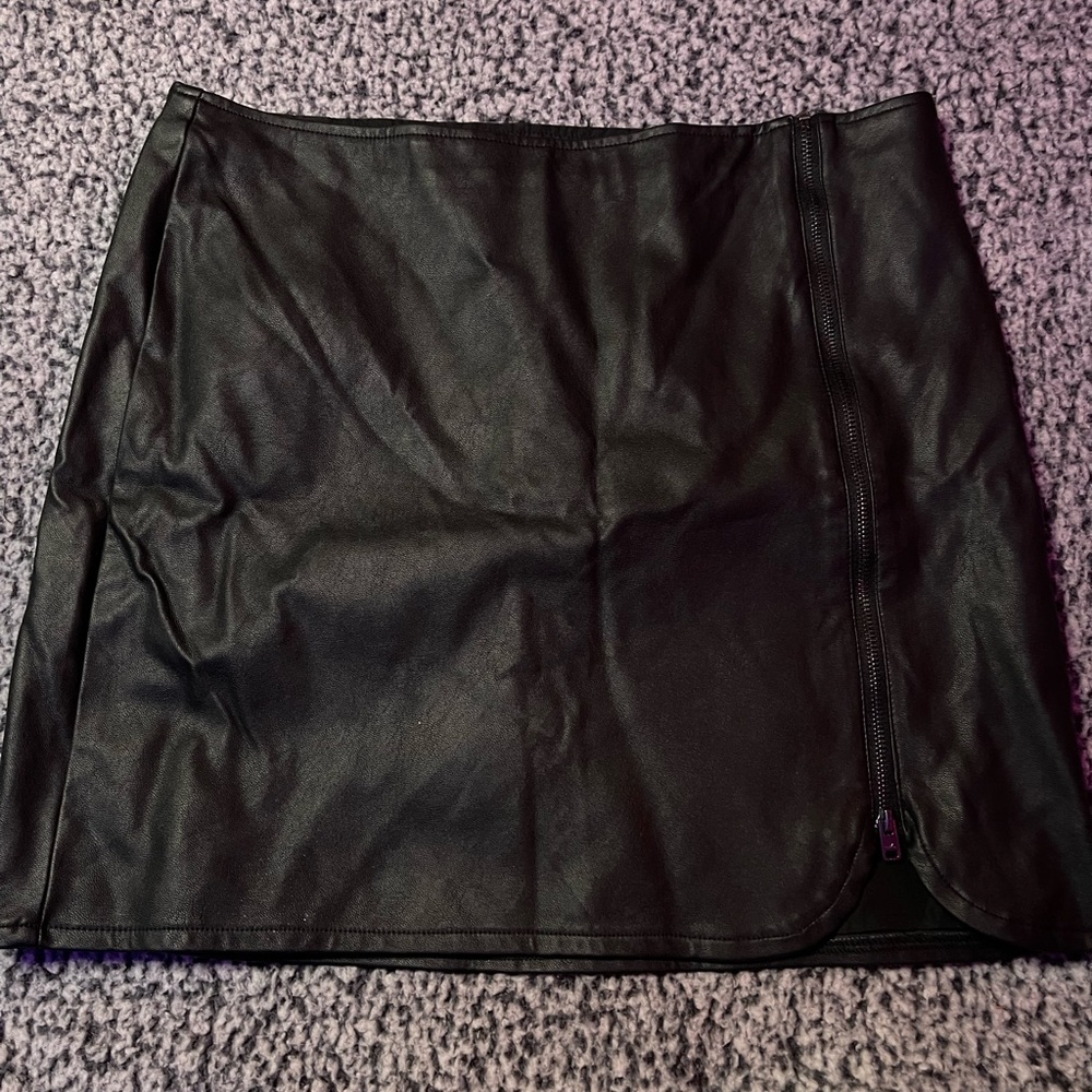 leather Hollister skirt